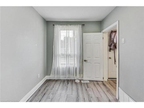 1383 Cannon Street E, Hamilton, ON - Indoor Photo Showing Other Room