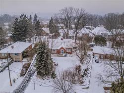 15 Mayfair Avenue  Dundas, ON L9H 3K5