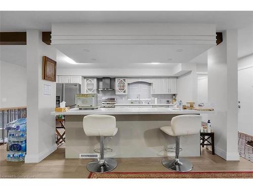 17 Locust Crescent, London, ON - Indoor Photo Showing Kitchen