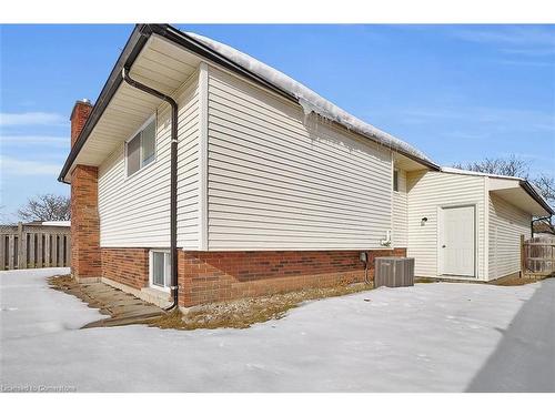 17 Locust Crescent, London, ON - Outdoor With Exterior