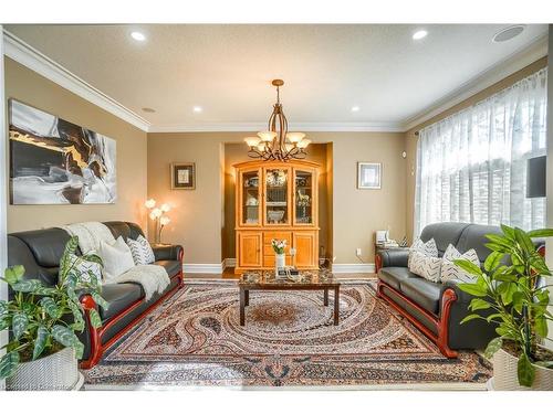 2011 Tyson Walk, London, ON - Indoor Photo Showing Living Room