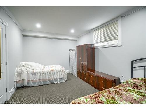 2011 Tyson Walk, London, ON - Indoor Photo Showing Bedroom