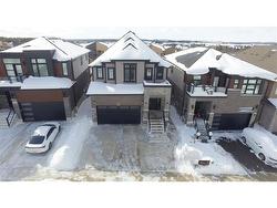 528 Nathalie Crescent  Kitchener, ON N2E 0H8