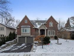 22 Joymar Drive  Mississauga, ON L5M 1E9