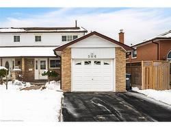 506 Cavell Drive  Mississauga, ON L5B 2N9