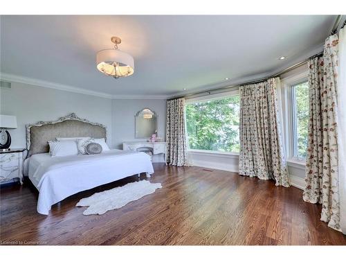 4038 Lakeshore Road, Burlington, ON - Indoor Photo Showing Bedroom