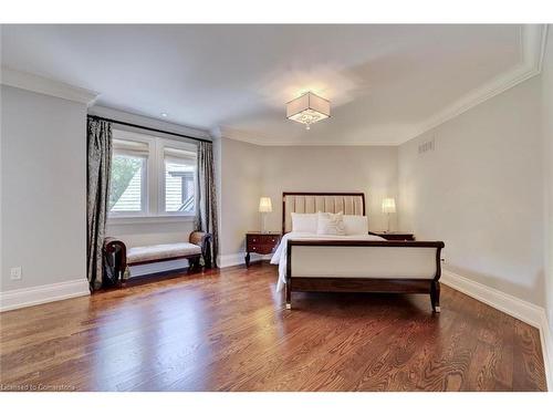 4038 Lakeshore Road, Burlington, ON - Indoor Photo Showing Bedroom