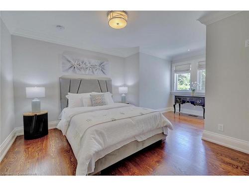 4038 Lakeshore Road, Burlington, ON - Indoor Photo Showing Bedroom