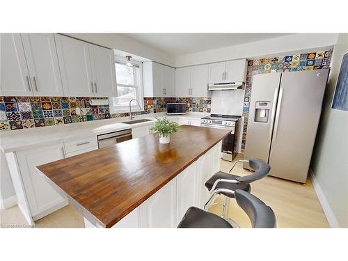 2010 Keller Court, Burlington, ON - Indoor Photo Showing Kitchen