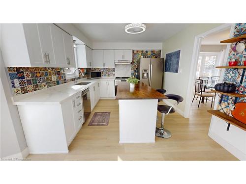 2010 Keller Court, Burlington, ON - Indoor Photo Showing Kitchen