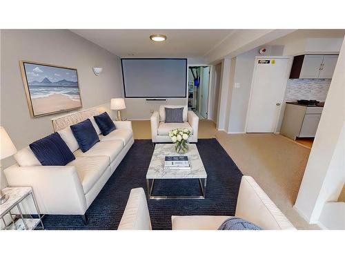 2010 Keller Court, Burlington, ON - Indoor Photo Showing Living Room