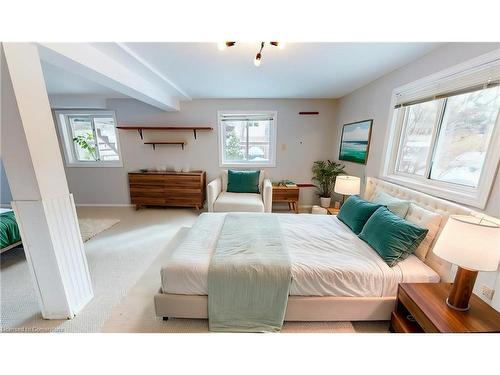 2010 Keller Court, Burlington, ON - Indoor Photo Showing Bedroom