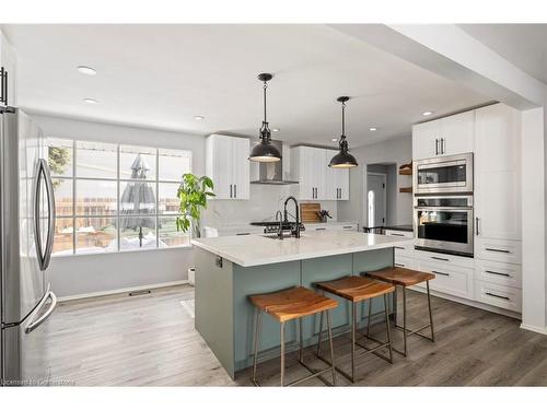 370 Ferndale Avenue, London, ON - Indoor Photo Showing Kitchen With Stainless Steel Kitchen With Upgraded Kitchen