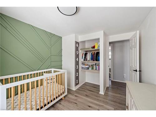 370 Ferndale Avenue, London, ON - Indoor Photo Showing Bedroom