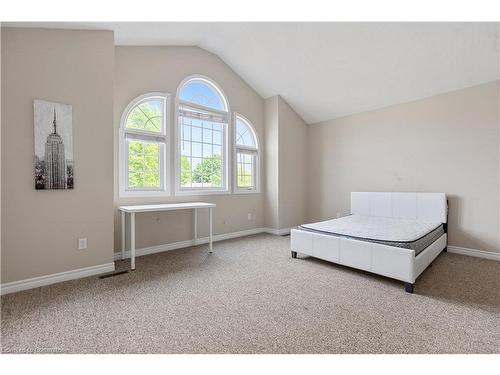 195 Brunswick Avenue, London, ON - Indoor Photo Showing Bedroom