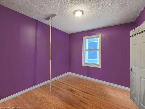 182 Beach Road, Hamilton, ON - Indoor Photo Showing Other Room