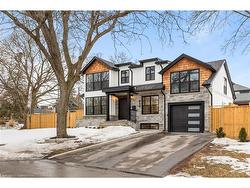 939 Teal Drive  Burlington, ON L7T 2Y9