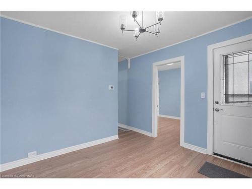 84 Frederick Avenue, Hamilton, ON - Indoor Photo Showing Other Room