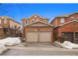 3371 Chartrand Crescent  Mississauga, ON L5L 4C6