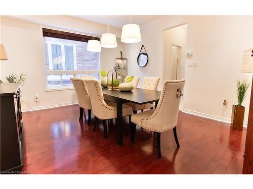 7161 Appletree Lane, Mississauga, ON - Indoor Photo Showing Dining Room