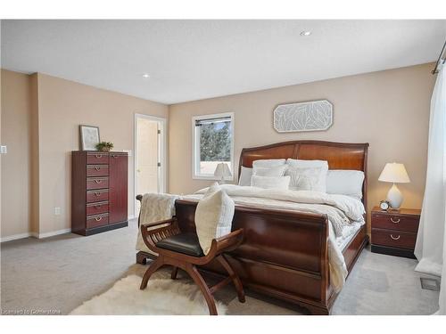 3962 Renfrew Crescent, Mississauga, ON - Indoor Photo Showing Bedroom