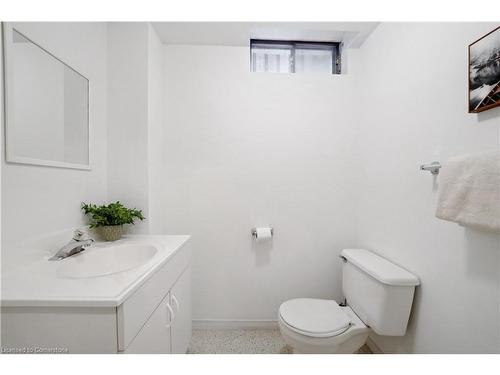 3962 Renfrew Crescent, Mississauga, ON - Indoor Photo Showing Bathroom