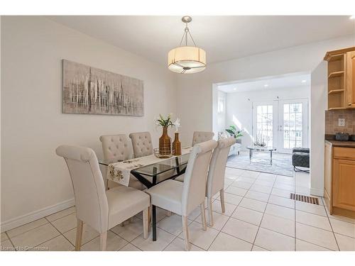 76 Cloverhill Road, Hamilton, ON - Indoor Photo Showing Dining Room