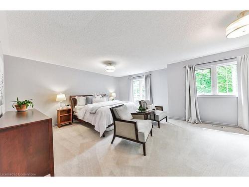 1576 Clarkson Road N, Mississauga, ON - Indoor Photo Showing Bedroom