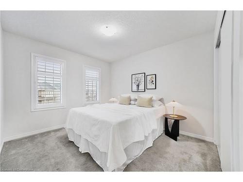 42 Curtis Street, Breslau, ON - Indoor Photo Showing Bedroom