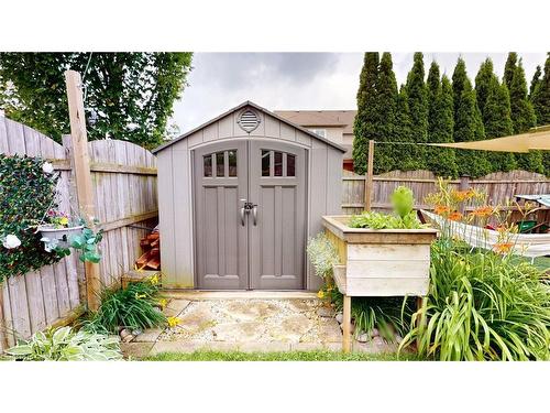 51 Highgate Road, Kitchener, ON - Outdoor