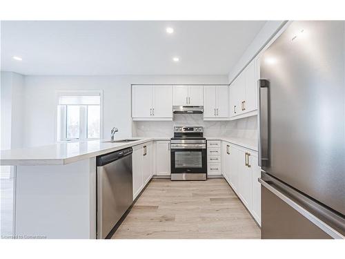 55 Dryden Lane Lane  Hamilton, ON L8H 1L9