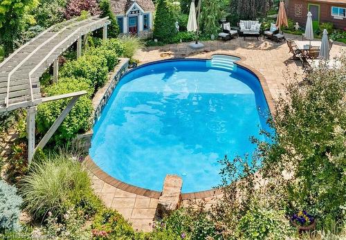 5189 Eighth Line, Milton, ON - Outdoor With In Ground Pool