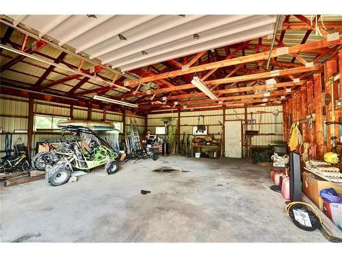 5189 Eighth Line, Milton, ON - Indoor Photo Showing Garage