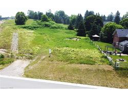 4 Country Place  Kawartha Lakes, ON L0A 1A0