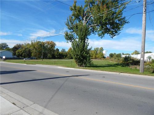 621-627 Broad Street E, Dunnville, ON 