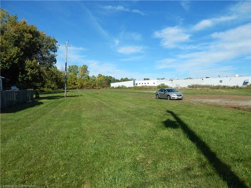 621-627 Broad Street E, Dunnville, ON 