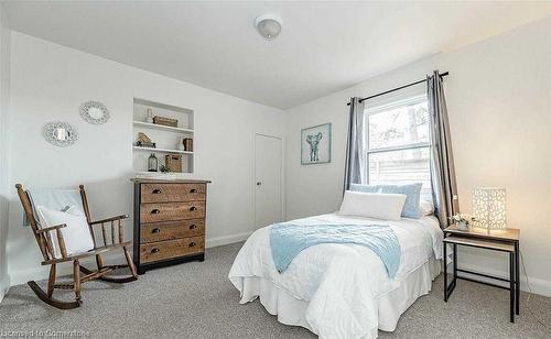 7913 Highway 7/12, Guelph/Eramosa, ON - Indoor Photo Showing Bedroom