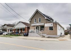 18 Elgin Street  Brantford, ON N3R 1E6