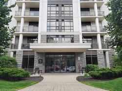 208-90 Charlton Avenue W Hamilton, ON L8P 2C3