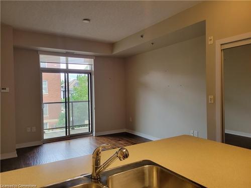 208-90 Charlton Avenue W, Hamilton, ON - Indoor