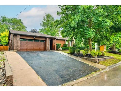 65 Hillcrest Avenue  St. Catharines, ON L2R 4Y4