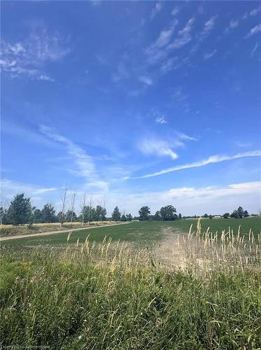 W5 Hysert Road, Grimsby, ON 