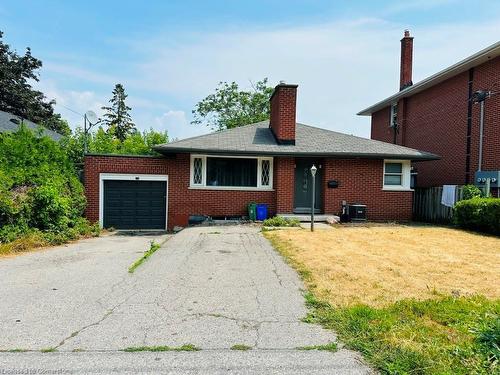 387 Mary Street N Oshawa, ON L1G 5C9