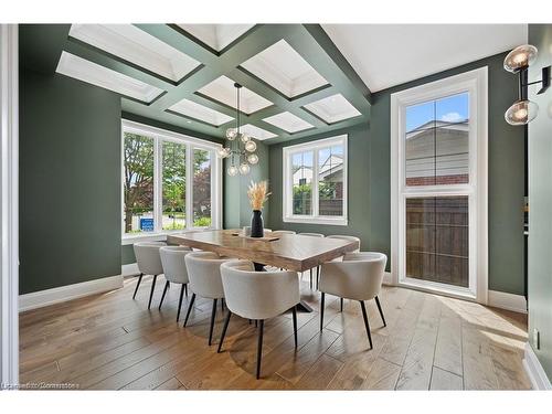 1247 Wood Place, Oakville, ON - Indoor Photo Showing Dining Room
