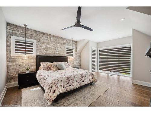 1247 Wood Place, Oakville, ON - Indoor Photo Showing Bedroom