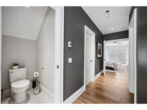 1247 Wood Place, Oakville, ON - Indoor Photo Showing Bathroom