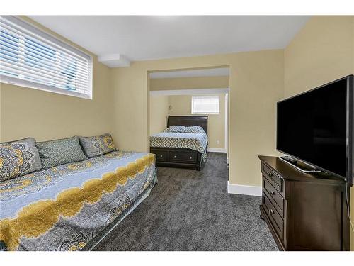 236 #55 Haldimand Road, Nanticoke, ON - Indoor Photo Showing Bedroom