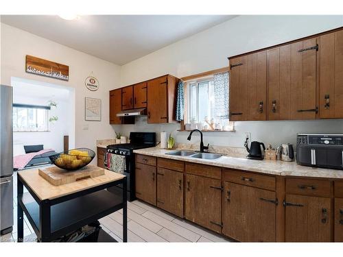 132 Ferguson Avenue N, Hamilton, ON - Indoor Photo Showing Kitchen With Double Sink