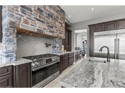 43 Third Road E, Hamilton, ON - Indoor Photo Showing Kitchen With Upgraded Kitchen