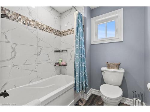 43 Third Road E, Hamilton, ON - Indoor Photo Showing Bathroom